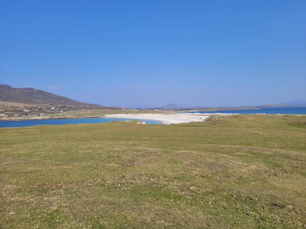 Roundstone Retreats Quayside Luxury Apt エクステリア 写真